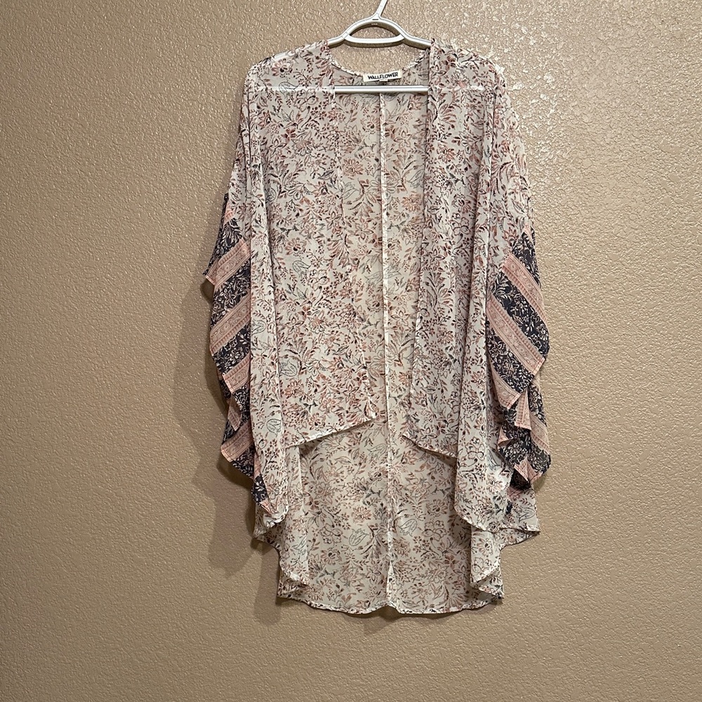 Wallflower | Kimono